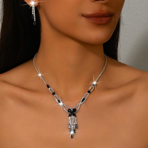 Brass Jewelry Set earring & necklace silver color plated 2 pieces & for woman & with rhinestone Sold By Set