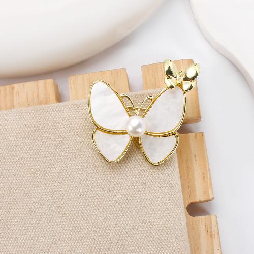 Freshwater Pearl Brooch Zinc Alloy with White Shell & Freshwater Pearl Butterfly gold color plated fashion jewelry Sold By PC