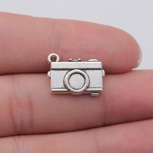 Zinc Alloy Pendants Camera plated DIY antique silver color Sold By Bag