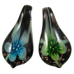 Inner Flower Lampwork Hangers, Blad, binnenbloem, gemengde kleuren, 29x58x10mm, Gat:Ca 9mm, 12pC's/box, Verkocht door box