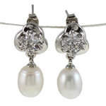 Boucles d'oreilles en perles d'eau douce, perle d'eau douce cultivée, avec strass, laiton puce boucle d'oreille, larme, naturel, blanc, 18x26mm, Vendu par paire