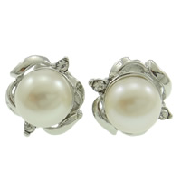 Boucles d'oreilles en perles d'eau douce, perle d'eau douce cultivée, avec strass, laiton puce boucle d'oreille, fleur, blanc, 12x12x18mm, Vendu par paire