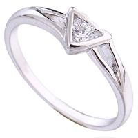 Bliver® Finger Ring, Messing, Triangle, platineret, med cubic zirconia, nikkel, bly & cadmium fri, 7mm, Størrelse:7.5, Solgt af PC