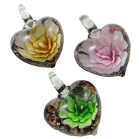 Colgantes de cristal de Murano con Flor Interior, Corazón, hecho a mano, arena dorada, color mixto, 31x40x16mm, agujero:aproximado 8x7mm, 12PCs/Caja, Vendido por Caja