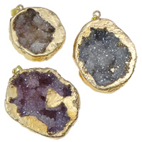 Természetes Quartz Medálok, -val Sárgaréz, Nuggets, arany színű aranyozott, kevert színek, 27-42mm, Lyuk:Kb 3x7mm, 20PC-k/Box, Által értékesített Box