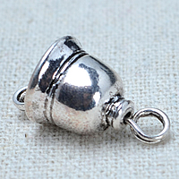 Pendentifs en alliage de zinc, cloche, Plaqué de couleur d'argent, protéger l'environnement, sans nickel, plomb et cadmium, 11.70x16mm, Trou:Environ 3mm, 100PC/lot, Vendu par lot