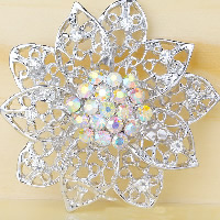 Broche de strass, alliage de zinc, fleur, Placage de couleur platine, avec strass, protéger l'environnement, sans nickel, plomb et cadmium, 48x48mm, 10PC/lot, Vendu par lot