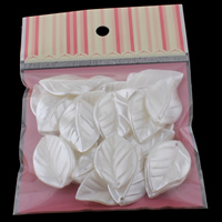 Perle di plastica ABS pendente, Foglia, bianco, 24x37x4mm, 100x170mm, Foro:Appross. 1mm, 30PC/borsa, Venduto da borsa