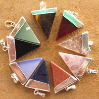 Gemstone Hängen Smycken, Ädelsten, med Zink Alloy, Triangle, silver pläterad, naturliga & olika material för val, nickel, bly och kadmium gratis, 26x32mm, Hål:Ca 2mm, 10PC/Lot, Säljs av Lot