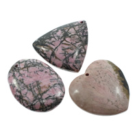 Rhodonite Riipus, luonnollinen, 31x57x7mm-45x7mm, Reikä:N. 2mm, 5PC/laukku, Myymät laukku