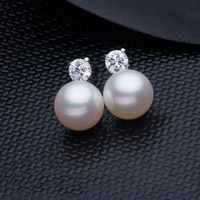 Freshwater Pearl Stud Earring, med Mässing, Potatis, naturlig, med cubic zirconia, vit, 8-9mm, Säljs av Par