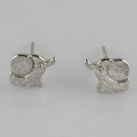 Messing Ohrstecker, mit Kunststoff Ohrmutter, Elephant, versilbert, gebürstet, 7.5x7mm, verkauft von Paar