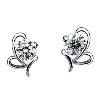 Messing Stud Earring, Heart, sølvfarvet forgyldt, med rhinestone, nikkel, bly & cadmium fri, 6x9mm, Solgt af par