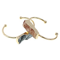 druzy pulsera, metal, con Ágata de cuarzo de hielo, chapado en color dorado, natural & estilo druzy, más colores para la opción, libre de níquel, plomo & cadmio, 39-40x13x13-14mm, diámetro interior:aproximado 59x43mm, longitud aproximado 6 Inch, 10PCs/Grupo, Vendido por Grupo