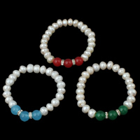 Freshwater Kulturperler Pearl Bracelet, Ferskvandsperle, med Agate & Messing, Kartoffel, naturlig, forskellige materialer til valg & med cubic zirconia, hvid, 9-10mm, Solgt Per Ca. 7 inch Strand