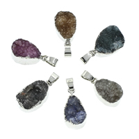 Ágata Natural Druzy Pendant, Ágata quartzo de gelo, with fiança de ferro, Lágrima, cromado de cor prateada, estilo druzy, Mais cores pare escolha, 11x17x8mm-13x19x9mm, Buraco:Aprox 5x6mm, 10PCs/Bag, vendido por Bag