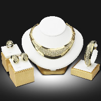 Zinklegering Sieraden Sets, armband & vinger ring & oorbel & halsketting, Zinc Alloy, gold plated, met strass, nikkel, lood en cadmium vrij, 20mm, 20x30mm, Binnendiameter:Ca 65mm, Maat:8, Lengte Ca 17 inch, Ca 8 inch, Verkocht door Stel