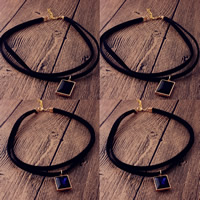 Lagdelt choker, Velveteen, med Krystal & Zinc Alloy, med 2lnch extender kæde, Rektangel, guldfarve belagt, facetteret & 2-streng, flere farver til valg, 15x20mm, Solgt Per Ca. 14.1 inch Strand