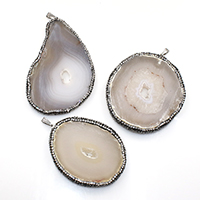 Ice Quartz Agate Privjesak, s brass jamčevinu & bižuterija glina Pave, Nuggetsi, platine boja pozlaćen, prirodni, 47.5-44.5x58.5-79.5x5mm, Rupa:Približno 3x8mm, 5računala/Lot, Prodano By Lot