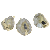 Prirodne Agate Druzy privjesak, Ice Quartz Agate, s brass jamčevinu & Dragi kamen, Nuggetsi, zlatna boja pozlaćen, prirodni & druzy stil, Razred AAA, 33x45x20mm-40x52x35mm, Rupa:Približno 4x5mm, 10računala/Torba, Prodano By Torba