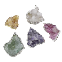 Přírodní achát Druzy přívěsek, Ice Quartz Achát, s elezo kauci, Nuggets, druzy styl, smíšené barvy, 34x42x15mm-41x52x33mm, Otvor:Cca 3x5mm, 10PC/Bag, Prodáno By Bag