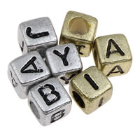 Alphabet Acryl Kralen, Kubus, plated, gemengde patroon & met brief patroon, meer kleuren voor de keuze, 6x6mm, Gat:Ca 3mm, Ca 3000pC's/Bag, Verkocht door Bag