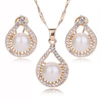 Cink ötvözet Jewelry Set, fülbevaló & nyaklánc, -val Glass Pearl, sárgaréz fülbevaló posta és Omega klip, -val 1.96 lnch extender lánc, Könnycsepp, arany színű aranyozott, Singapore lánc & strasszos, nikkel, ólom és kadmium mentes, 19x20mm, 19x23mm, Hossz Kb 17.32 inch, 5készletek/Lot, Által értékesített Lot