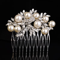 Bruids decoratieve kammen, Zinc Alloy, met ABS kunststof parel & Kristal, silver plated, voor bruids & gefacetteerde & met strass, lood en cadmium vrij, 72x62mm, Verkocht door PC