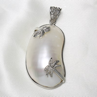 Natural White Shell Hangers, met Messing, platinum plated, 25x47x15mm, Gat:Ca 6mm, Verkocht door PC