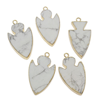 Natural White Turquoise Pendel, med Zinc Alloy, pilespids, guldfarve belagt, 24x43x7mm, Hole:Ca. 2mm, Solgt af PC