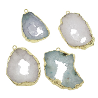 agate quartz de glace Pendentif, avec alliage de zinc, Placage de couleur d'or, le style Druzy, plus de couleurs à choisir, 30x47x7mm-56x73x8mm, Trou:Environ 2mm, Environ 5PC/sac, Vendu par sac