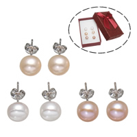 Freshwater Pearl Örhängen, Mässing, med ytterkartong & Freshwater Pearl, platina pläterad, naturliga, blandade färger, nickel, bly och kadmium gratis, 8-9mm, 3Pairs/Box, Säljs av Box