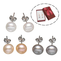 Freshwater Pearl Örhängen, Mässing, med ytterkartong & Freshwater Pearl, platina pläterad, blandade färger, nickel, bly och kadmium gratis, 8-9mm, 3Pairs/Box, Säljs av Box