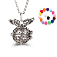 Bola boule pendentif, laiton, avec Éponge, forme d'aile, Placage, Diffusion de l’huile essentielle & creux, plus de couleurs à choisir, sans plomb et cadmium, 20-30mm, Trou:Environ 2-4mm, Vendu par PC