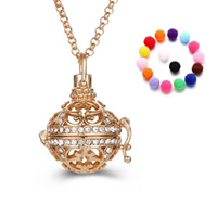 Bola boule pendentif, laiton, avec Éponge, Rond, Placage, Diffusion de l’huile essentielle & avec strass & creux, plus de couleurs à choisir, sans plomb et cadmium, 20-30mm, Trou:Environ 2-4mm, Vendu par PC