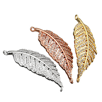 Terningformet Zirkon Micro Pave Messing vedhæng, Leaf, forgyldt, Micro Pave cubic zirconia & hule, flere farver til valg, 13x37x8mm, Hole:Ca. 1.5mm, 20pc'er/Lot, Solgt af Lot