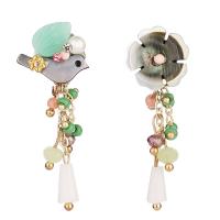 Boucles d'oreilles asymétriques, coquille, avec Plastique ABS perle & cristal & alliage de zinc, acier inoxydable puce boucle d'oreille, pour femme & avec strass, 35mm, Vendu par paire