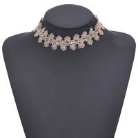 Fashion Choker halskæde, Lace, med Zinc Alloy, med 9cm extender kæde, for kvinde & med rhinestone, 330mm, Solgt Per Ca. 13 inch Strand