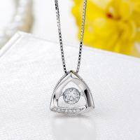 Zircon cubique Micro Pave pendentif en argent sterling, argent sterling 925, triangle, Plaqué de platine, pavé de micro zircon & pour femme, 14x14mm, Trou:Environ 1-3mm, Vendu par PC