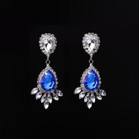 Boucles d'oreilles cristal, alliage de zinc, avec cristal, acier inoxydable puce boucle d'oreille, Placage, pour femme & facettes & avec strass, plus de couleurs à choisir, sans plomb et cadmium, 50x63x30mm, Vendu par paire