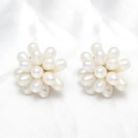 Pendientes de Perlas de Freshwater, Perlas cultivadas de agua dulce, hierro cierre de pendiente, Flor, Blanco, 28x32mm, Vendido por Par