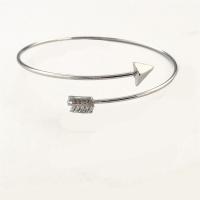 Zinc Alloy Manchet Bangle, pijlpunt, plated, voor vrouw, meer kleuren voor de keuze, lood en cadmium vrij, 68mm, Binnendiameter:Ca 68mm, Lengte Ca 8 inch, Verkocht door pair