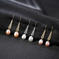 Prás Buail Earring, le Pearl Fionnuisce, iarann Hook earring, plátáilte, do bhean & le zirconia ciúbach, dathanna níos mó le haghaidh rogha, nicil, luaidhe & caidmiam saor in aisce, 38x8mm, Díolta De réir Péire