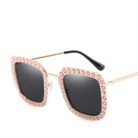 Fashion Sunglasses Zinc Alloy with PC plastic lens plated anti ultraviolet & for woman lead & cadmium free Sold By PC