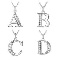 Collier en laiton, Lettre d’alphabet, Placage de couleur argentée, chaîne ovale & styles différents pour le choix & pour femme & avec strass, 12mm, Vendu par Environ 18 pouce brin