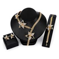 Zinklegering Sieraden Sets, Stud Oorbel & armband & halsketting, Zinc Alloy, met 1.37lnch, 1.96lnch extender keten, Bloem, gold plated, mesh-keten & voor vrouw & met strass & hol, nikkel, lood en cadmium vrij, 25x25mm, 47x47mm, Lengte Ca 15.7 inch, Ca 6.5 inch, Verkocht door Stel