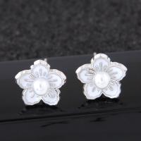 Messing Stud Earring, med ABS plastik perle, Flower, platineret, for kvinde & emalje, nikkel, bly & cadmium fri, 10mm, Solgt af par