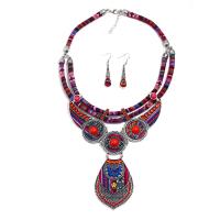 Conjuntos de joyería de la resina, collar, Plástico, con resina, latón aro de pendiente, para mujer & con diamantes de imitación, más colores para la opción, 10*50mm,450, longitud aproximado 17.7 Inch, Vendido por Set