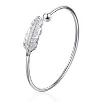 Lo zinco in lega Bangle Jewelry, lega in zinco, Forma a piuma, placcato color platino, regolabile & per la donna, assenza di nichel,piombo&cadmio, 62mm, 2Strandstrefolo/lotto, Venduto da lotto