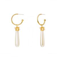 Pendientes de Aleación de Zinc, con Perlas de plástico ABS, chapado en color dorado, hecho a mano & para mujer, libre de níquel, plomo & cadmio, 25x68mm, Vendido por Par